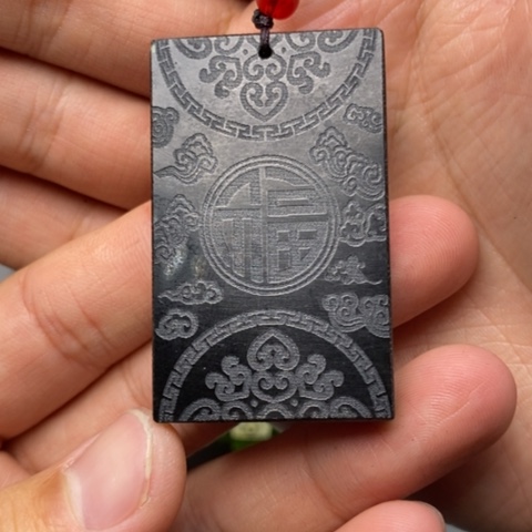 商***线和田玉未镶嵌颈饰