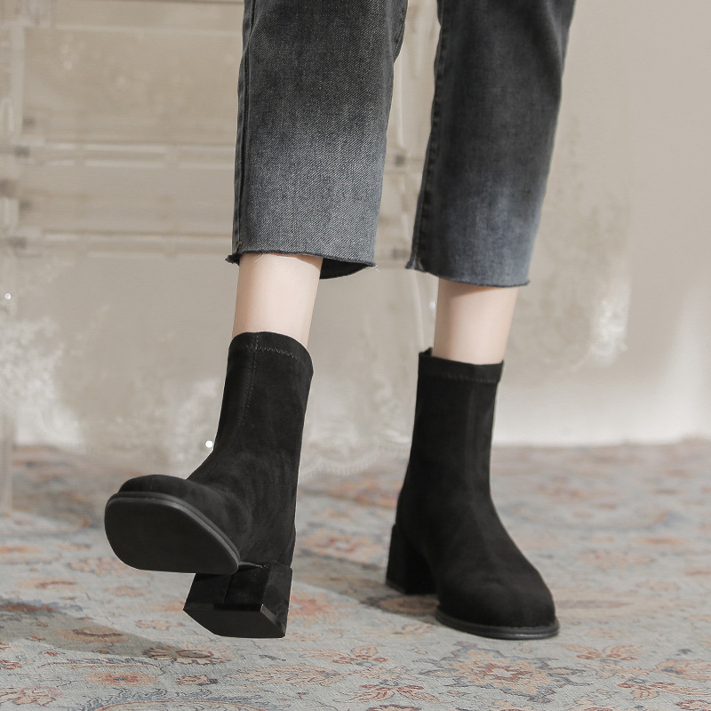 气质绒面粗跟短靴女后拉链秋冬季新款舒适百搭方头弹力中筒时装靴