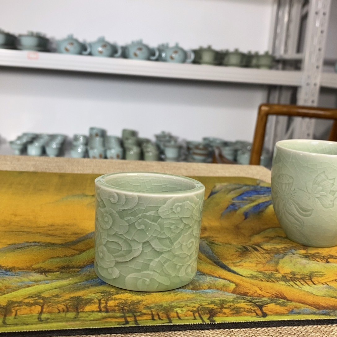 【闪购商品】豆绿扳指杯微微瑕奎奎。。。。