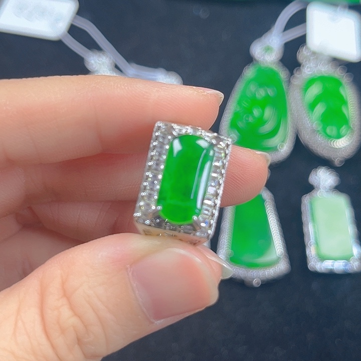 翡翠吊坠(不含链)银S925镶嵌