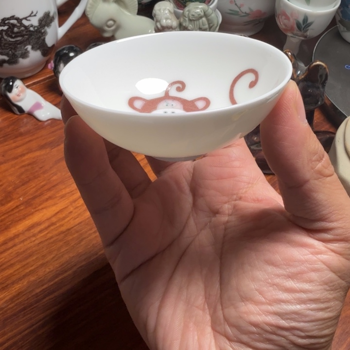 醴陵釉下五彩手绘猴子小茶圆茶杯
