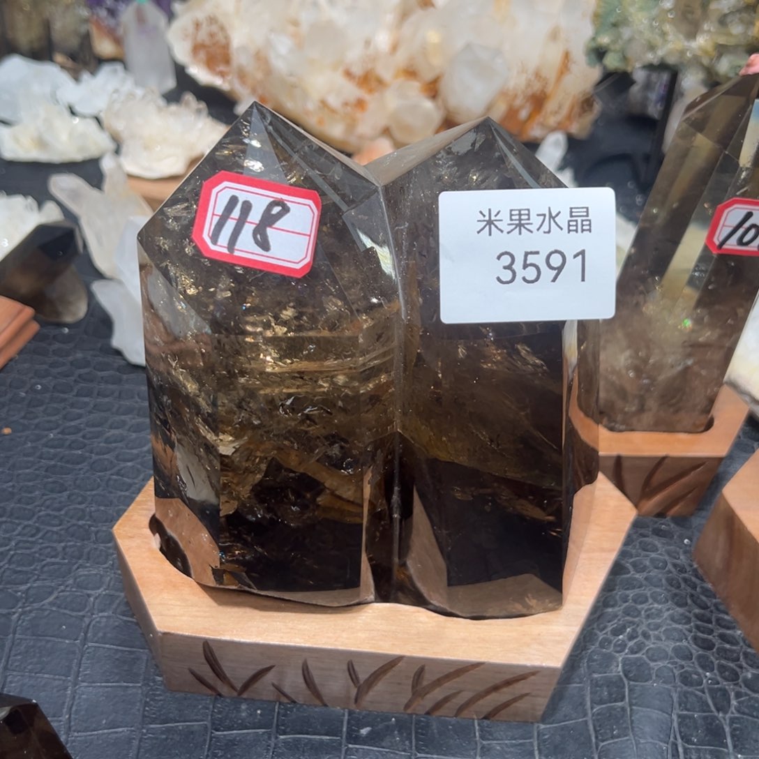 水晶珠宝半成品未镶嵌鱿*