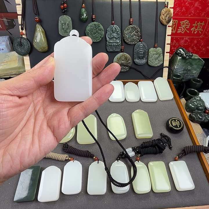 d***m玉白四七祥云无事牌