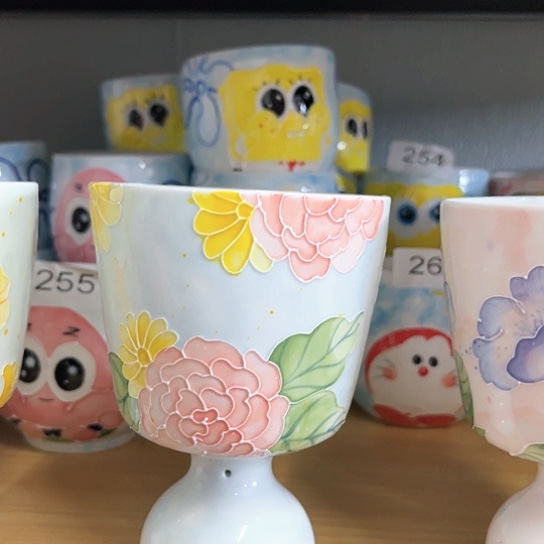 手绘高温釉下彩陶瓷