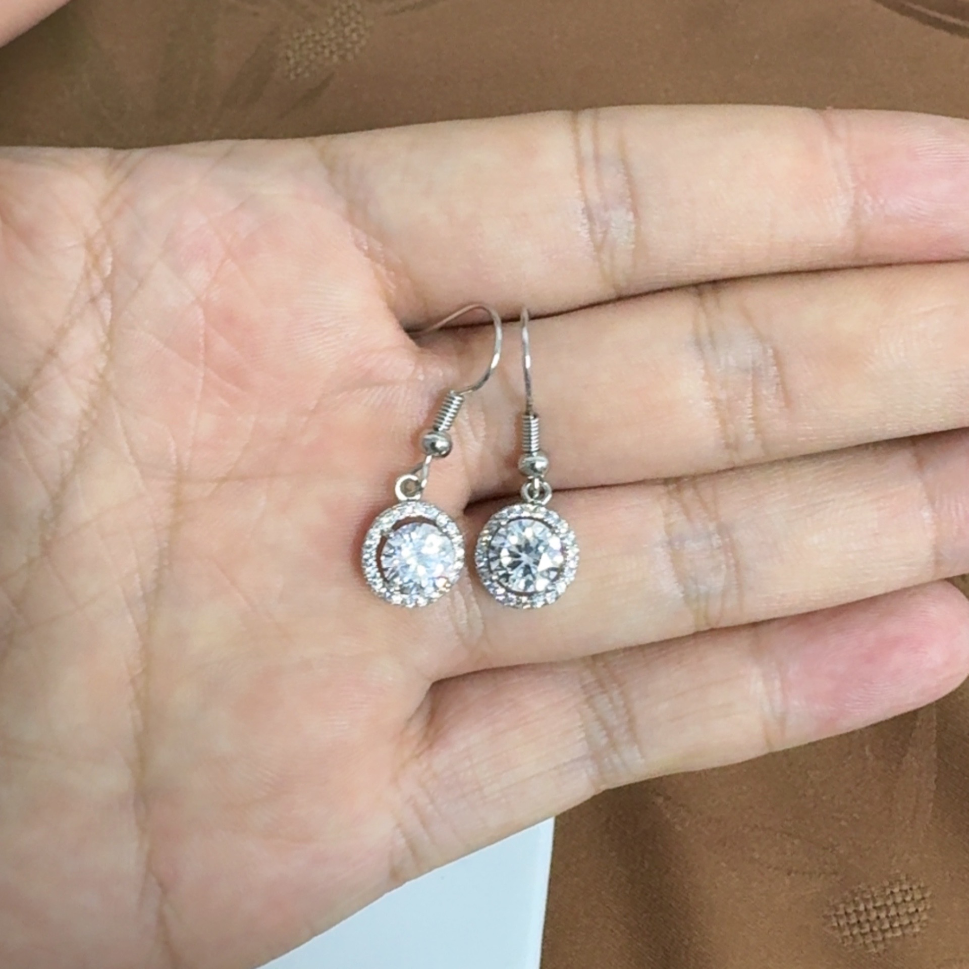 [南非甄选】 NFZX 高端定制 LC-053  白色圆苞耳钩