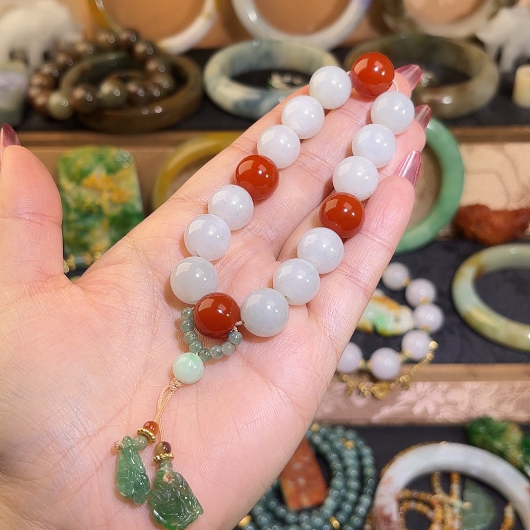 翡翠手链未镶嵌冰胶大珠子