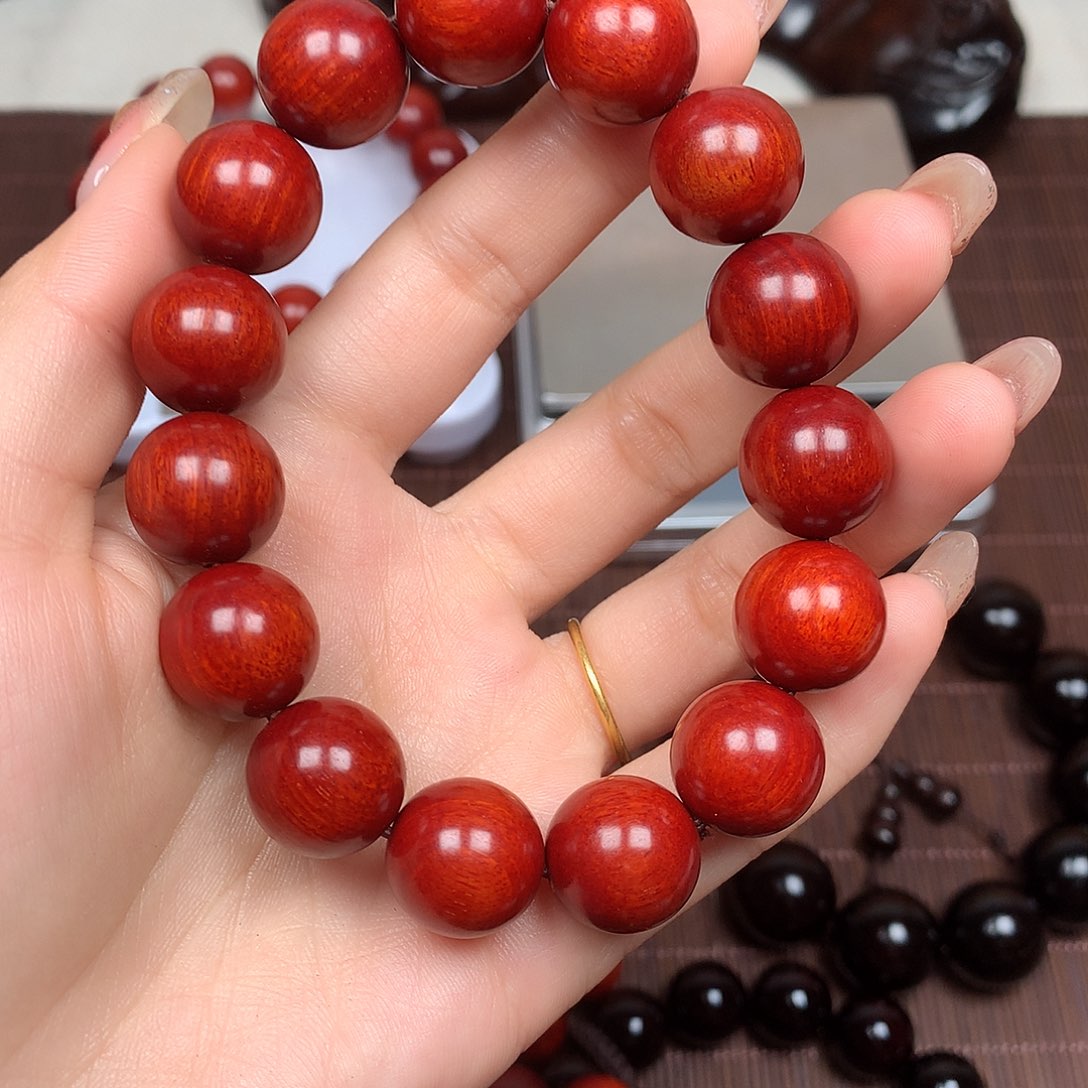 檀香紫檀（小叶紫檀）一****界1.5泥料