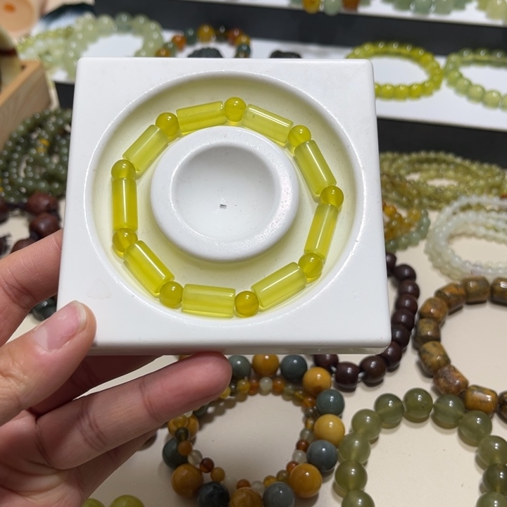 蛇纹石玉未镶嵌手链