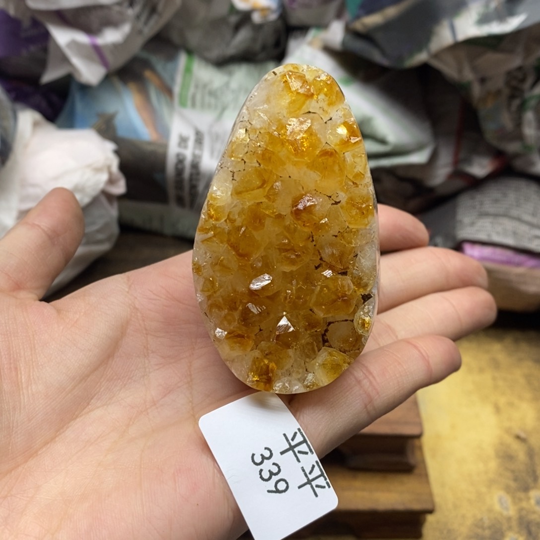 紫晶乌拉圭未镶嵌