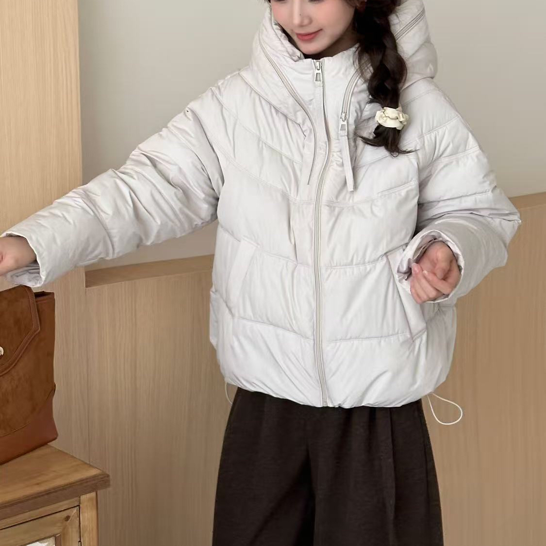 25-666女短款连帽休闲泡芙时尚洋气保暖外套