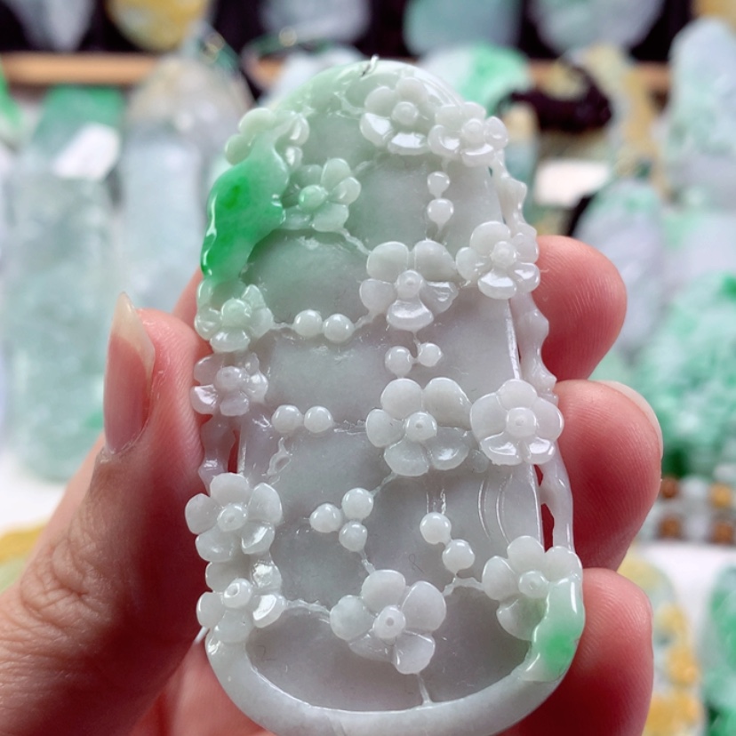 【闪购商品】翡翠吊坠(不含链)未镶嵌