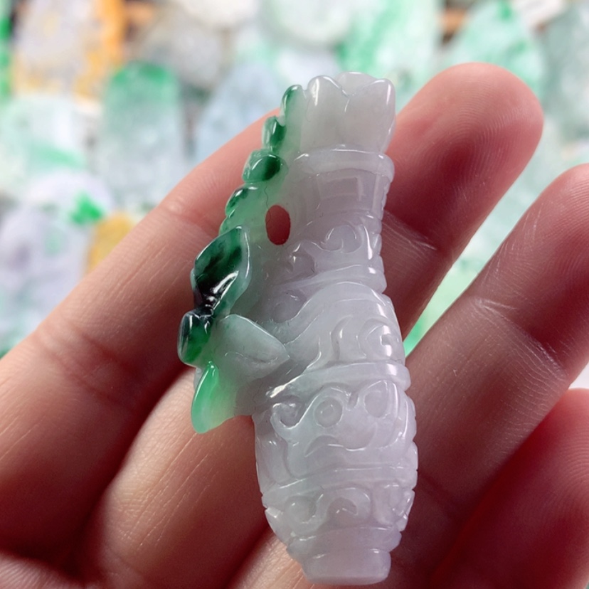 【闪购商品】翡翠吊坠(不含链)未镶嵌