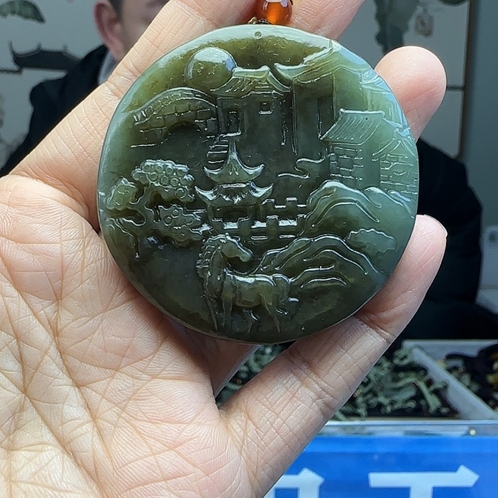 和田玉未镶嵌颈饰