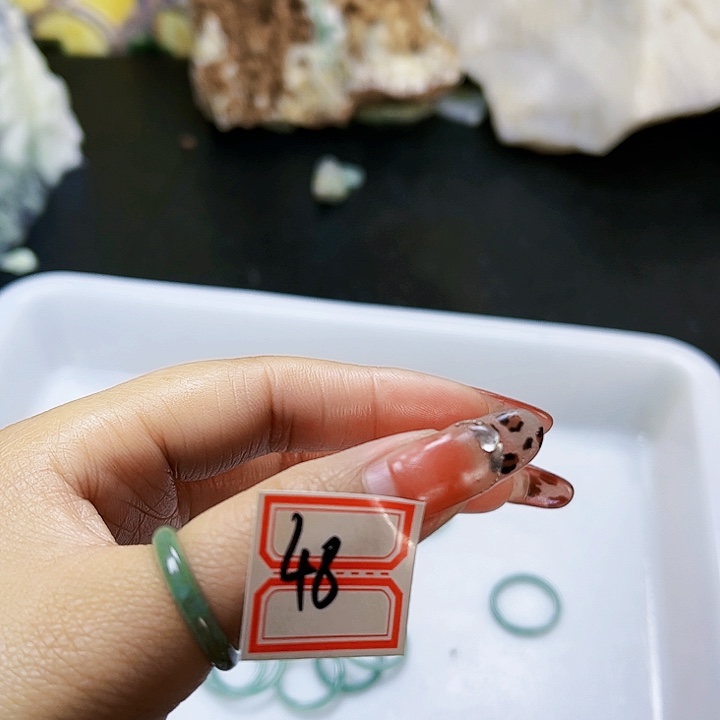翡翠戒指未镶嵌，