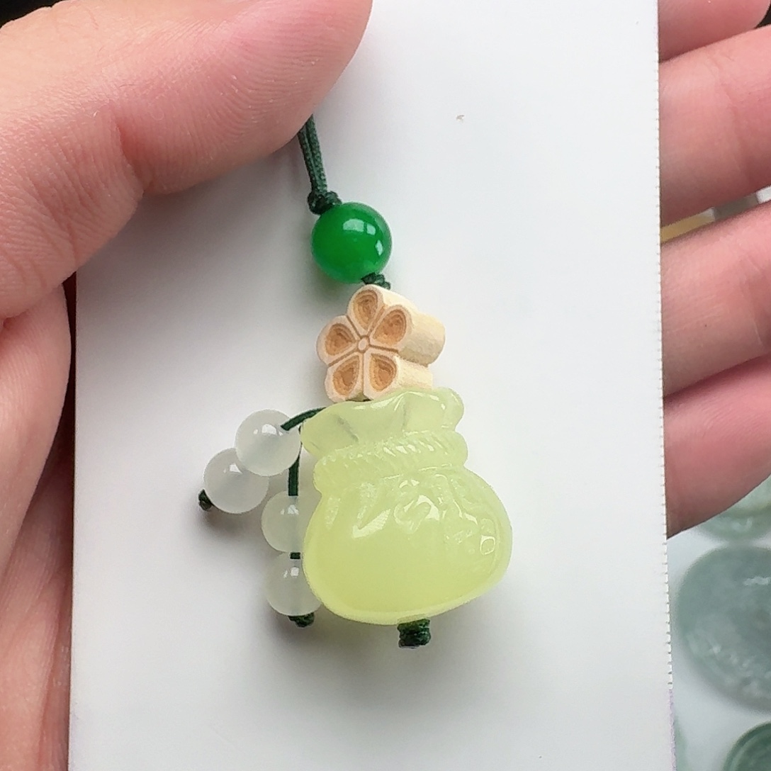 颈饰未镶嵌翡翠….1