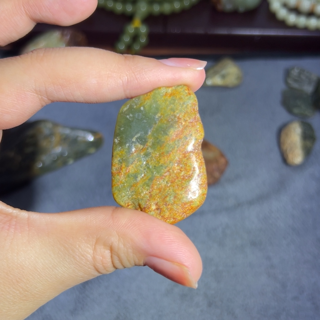 和田玉未镶嵌珠宝奇石