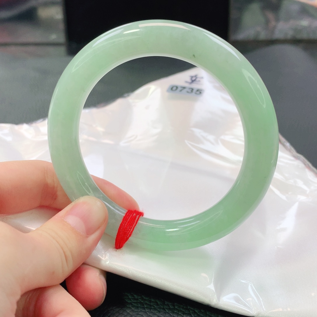 翡翠手镯未镶嵌0735号