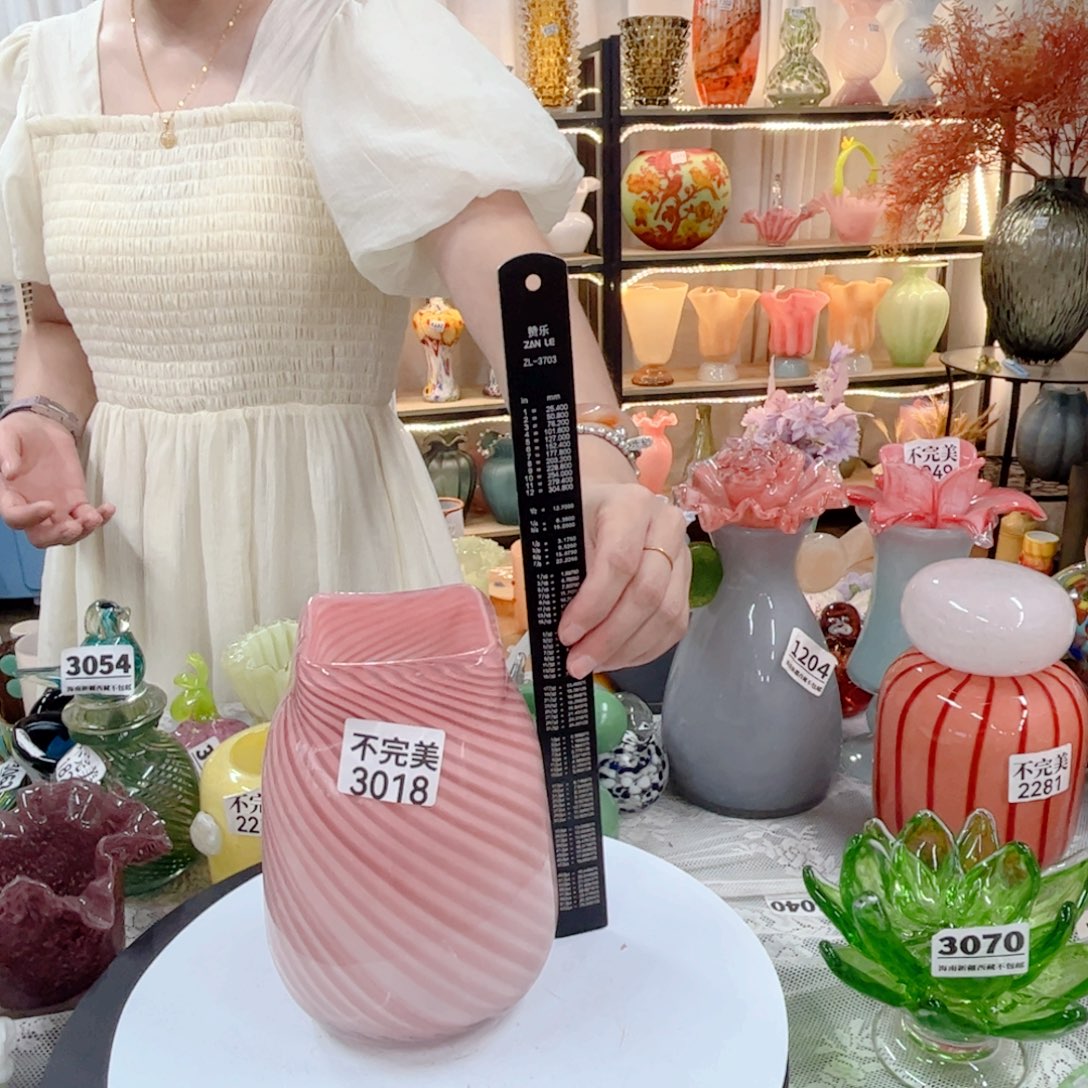 3018 琉璃花瓶摆件不完美