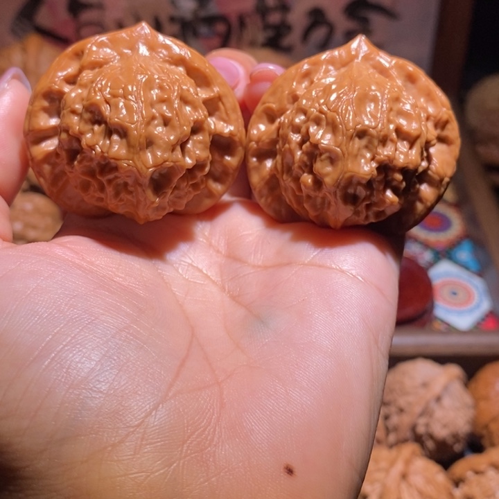 啸***x文玩核桃吊坠图图