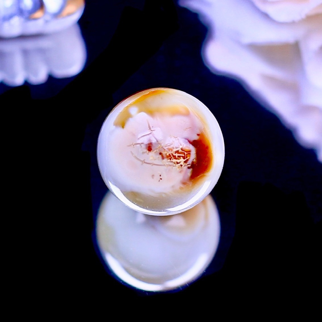 14.6mm纯天然漆白沁紫色圆珠，蜡底又好，多样性发其一