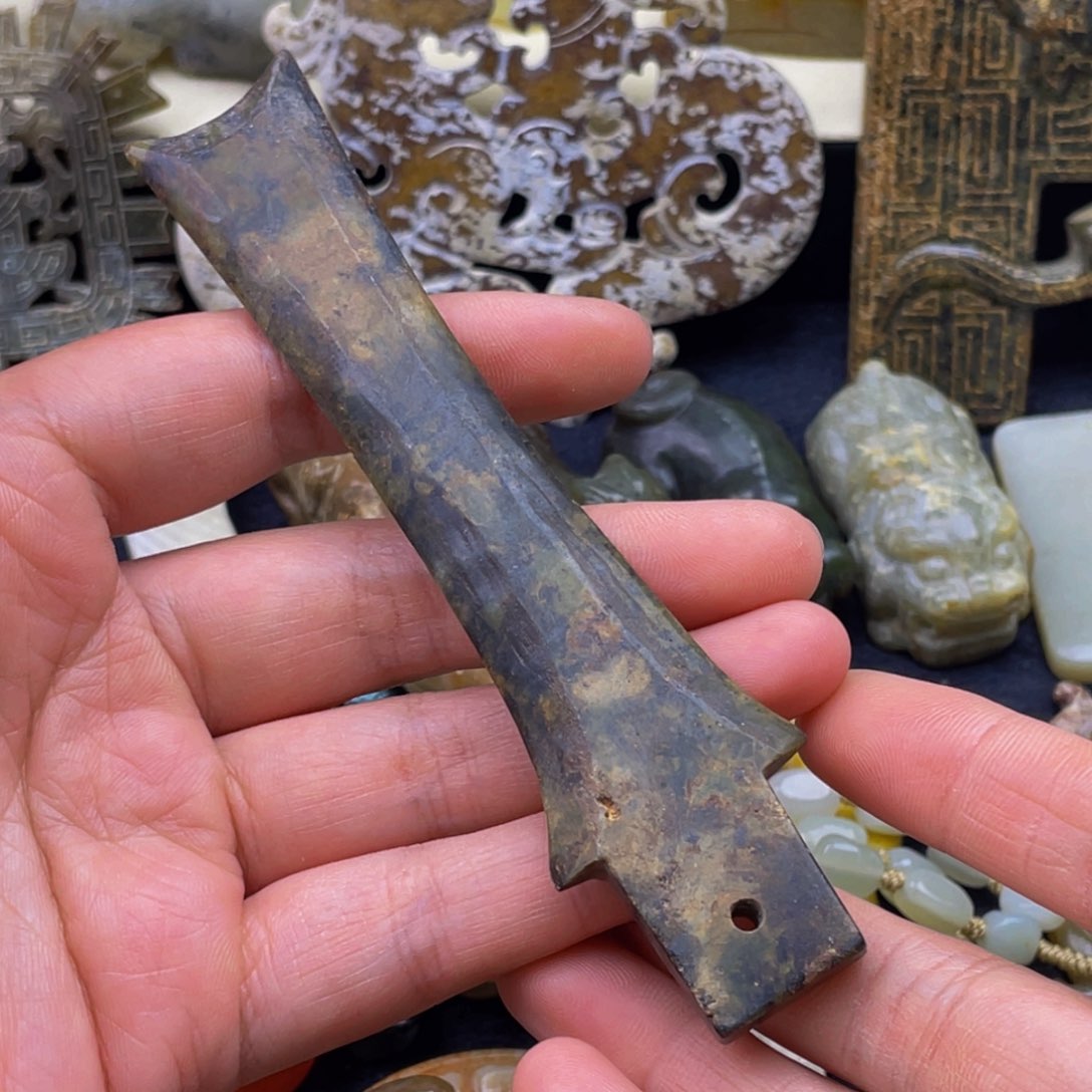 蛇纹石玉未镶嵌颈饰141