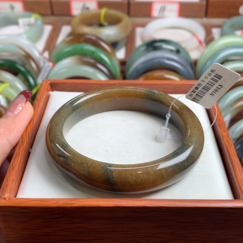 【闪购商品】和田玉手镯未镶嵌56/57