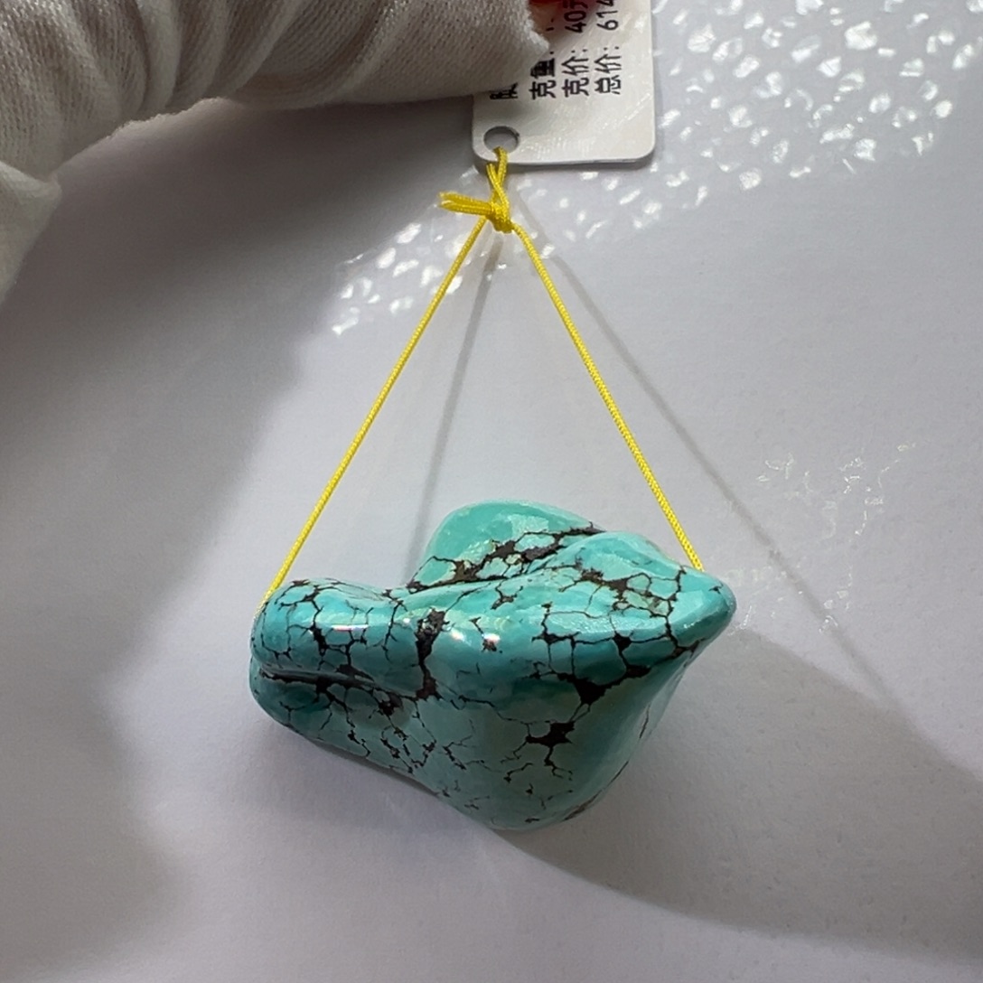 绿松石未镶嵌挂件