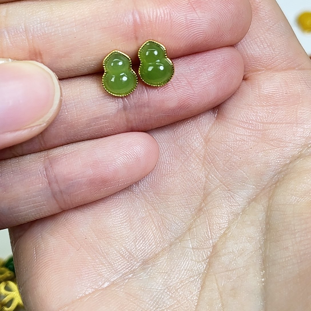 L***L和田玉银S925镶嵌耳饰