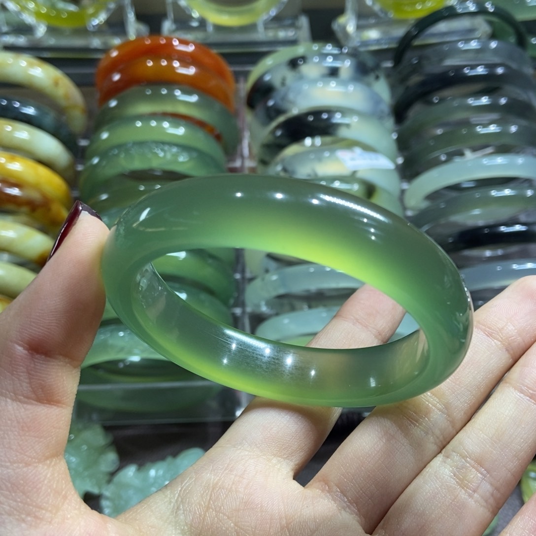 蛇纹石玉手镯未镶嵌5859