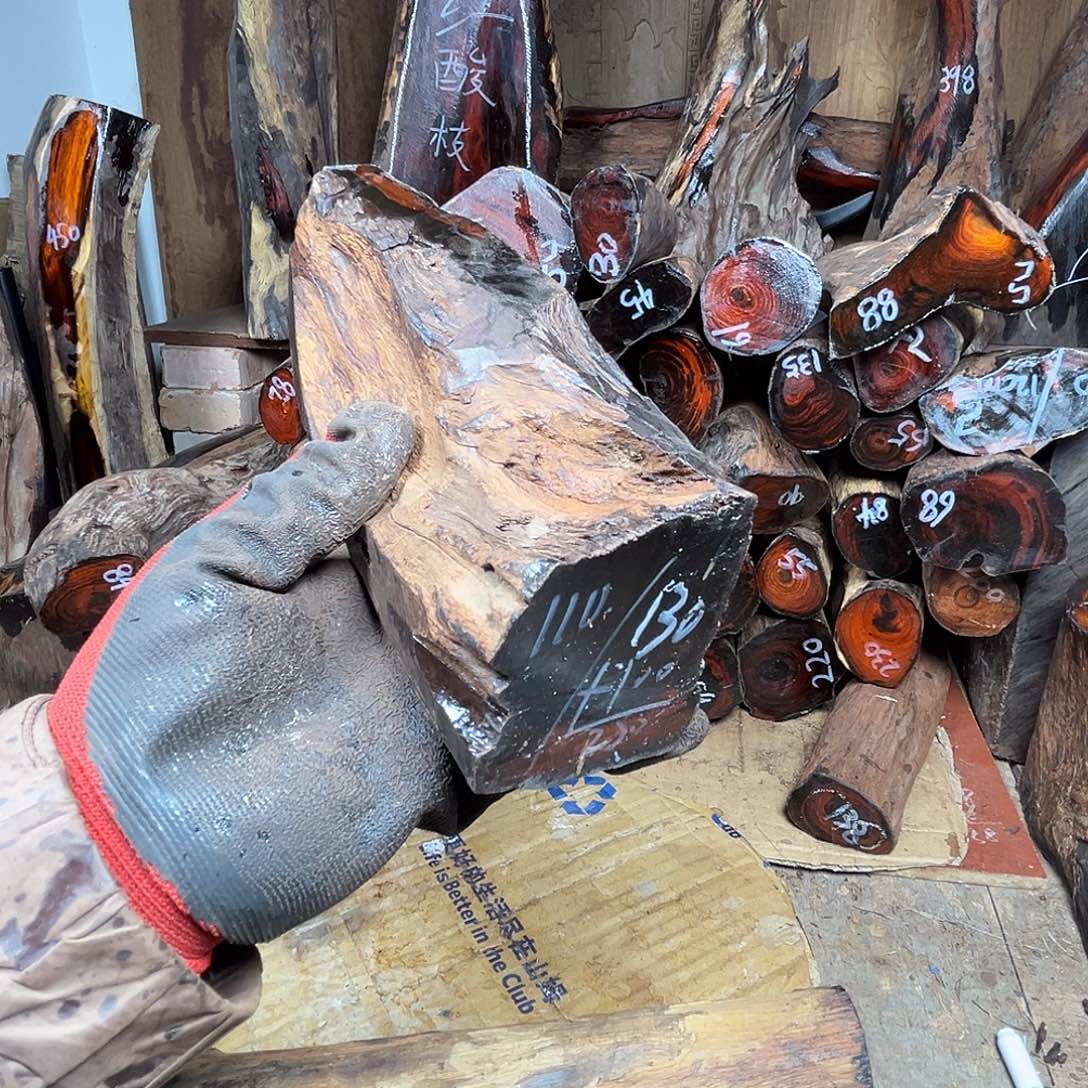 无***卒檀木大红酸枝交趾黄檀