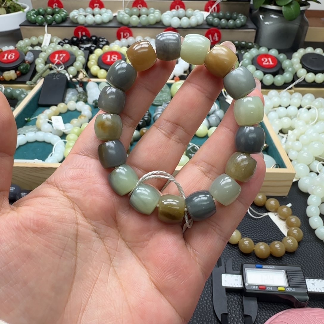 和田玉未镶嵌手链12