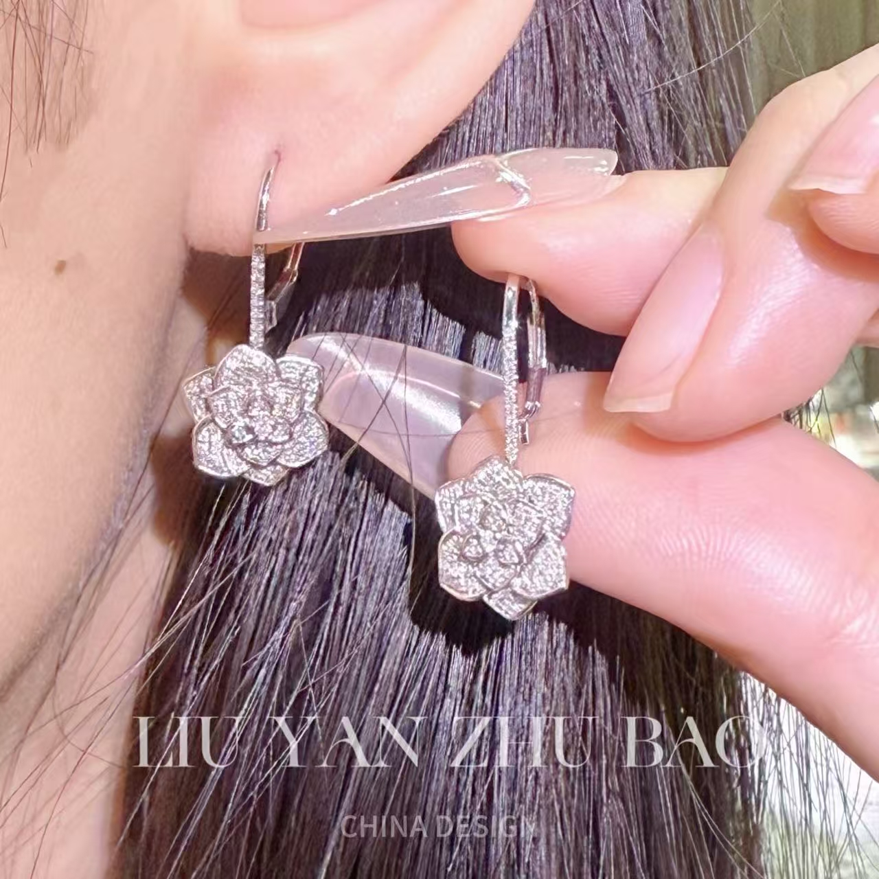 【六言精选01】玫瑰花耳扣 18k金镶嵌天然钻石  ZSES001445