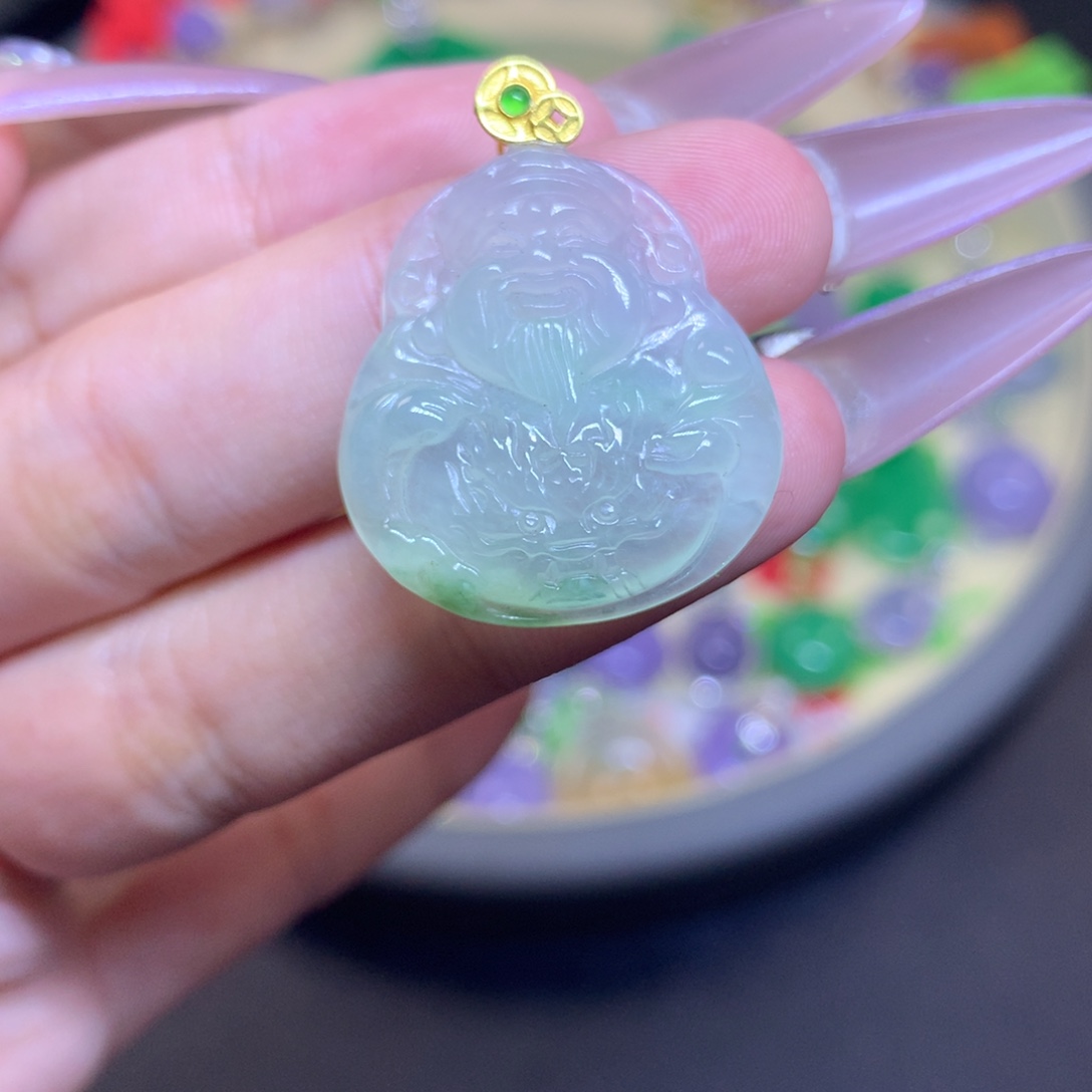 翡翠18K金镶嵌颈饰