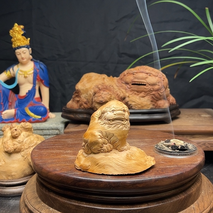 D***r荔枝木荔枝香炉摆件小狮子