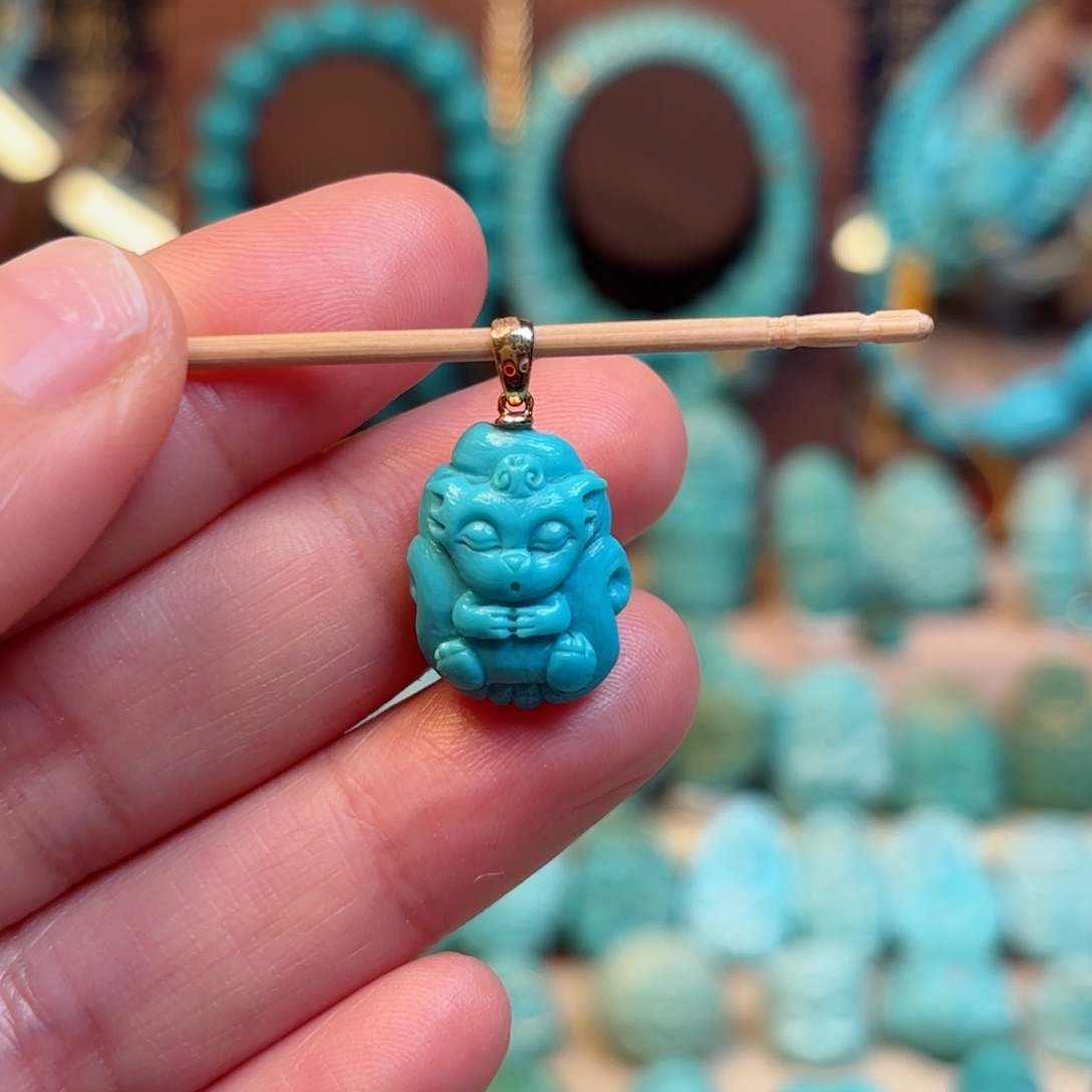 绿松石配饰未镶嵌