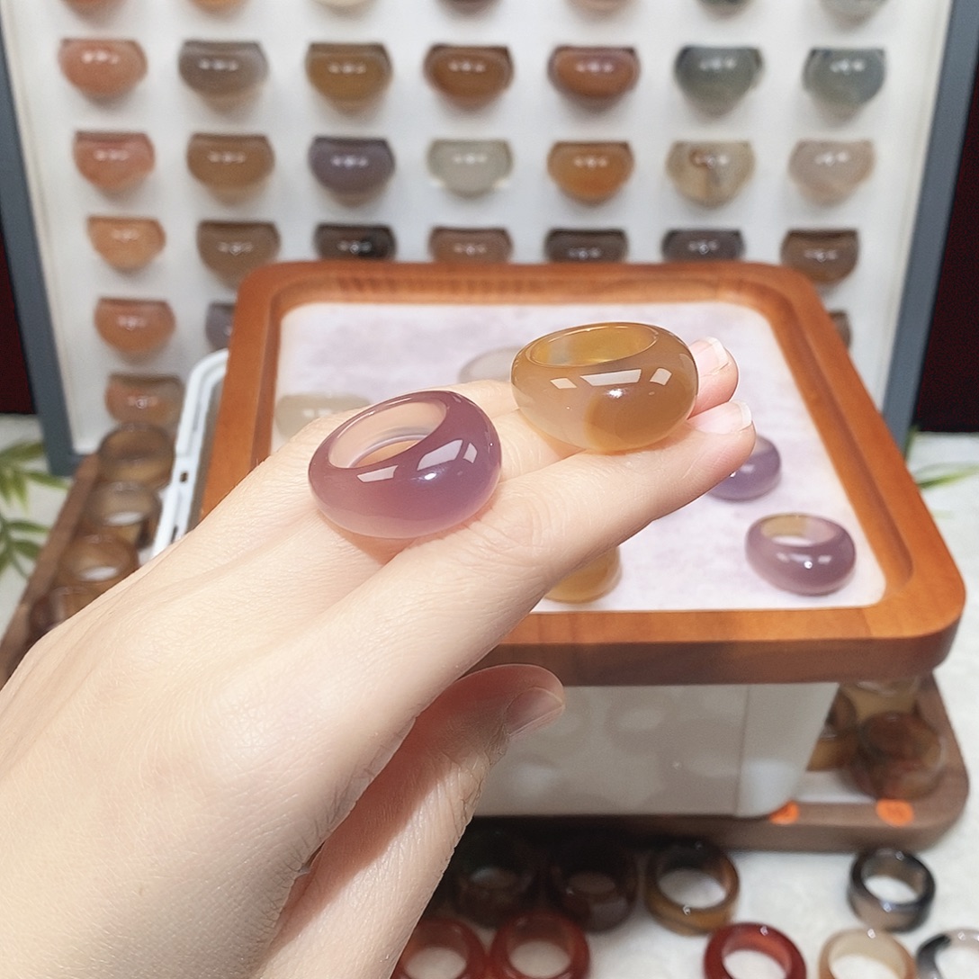 娜***米玛瑙/玉髓未镶嵌戒指港14-15