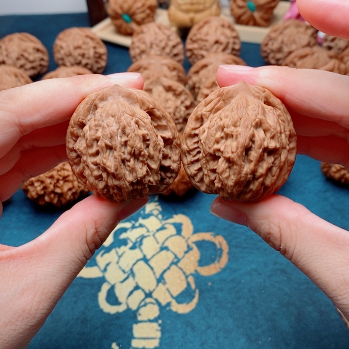 文玩核桃把件麦虎39