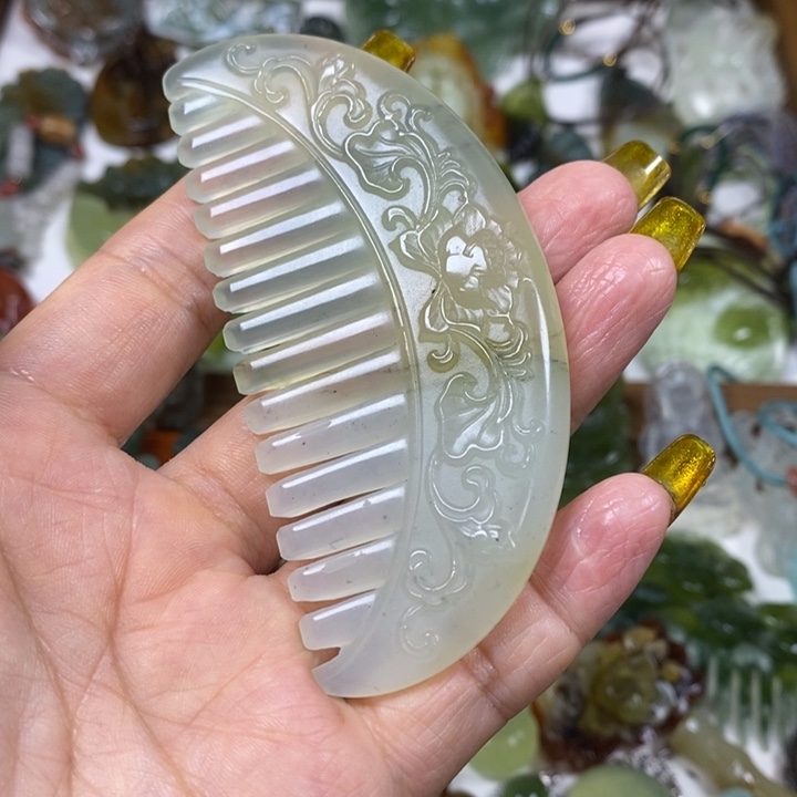 未镶嵌蛇纹石玉梳子