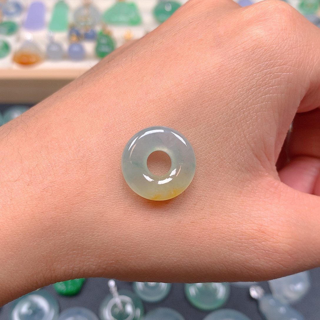 吊坠(赠链)未镶嵌翡翠