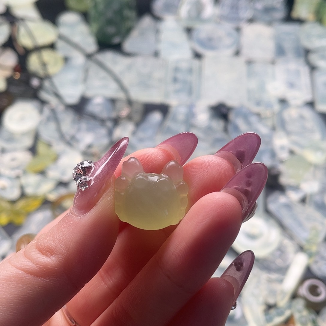 蛇纹石玉项圈未镶嵌