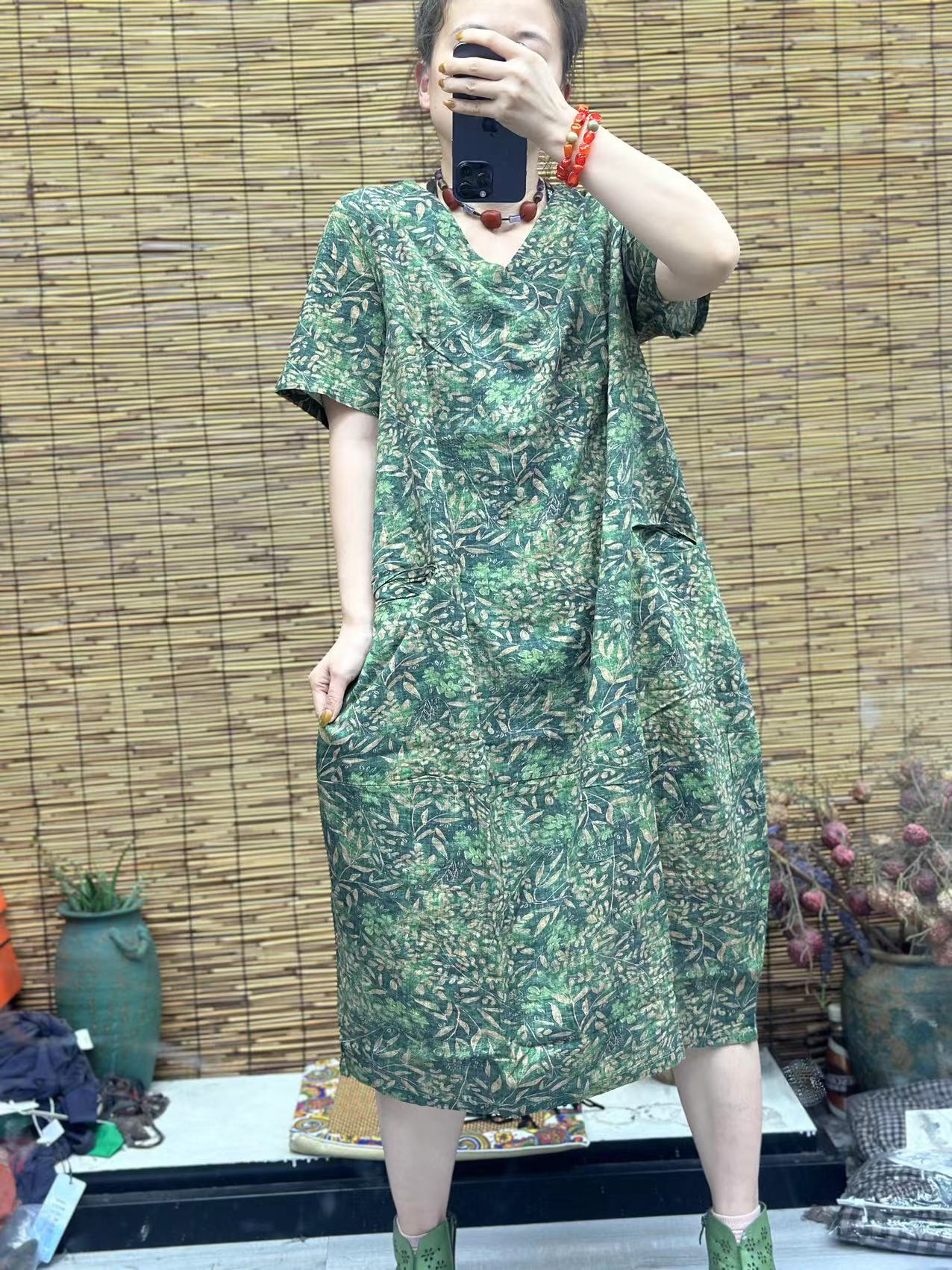 HY    绿色树叶V领连衣裙