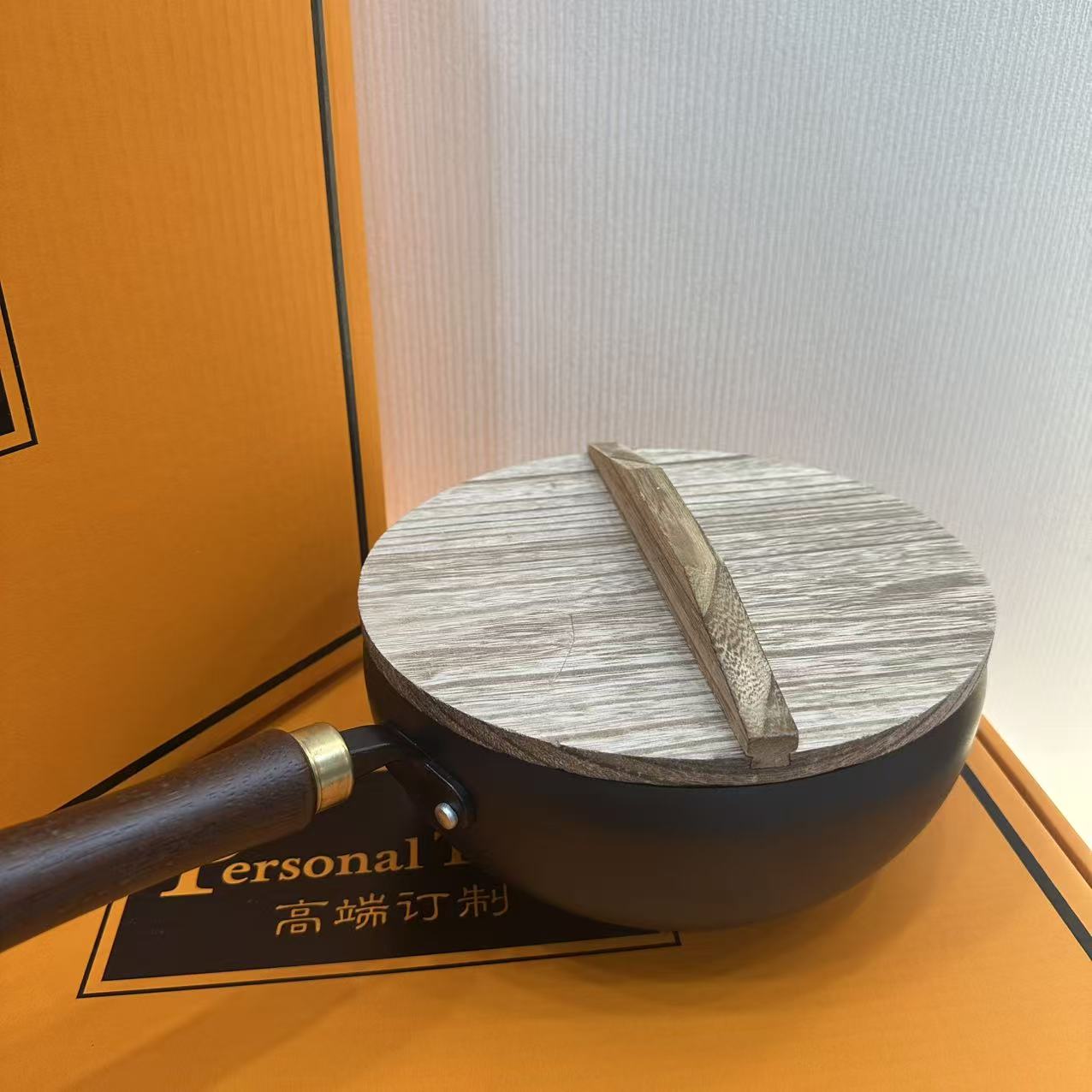 带盖木质盖子带柄炒锅  FX