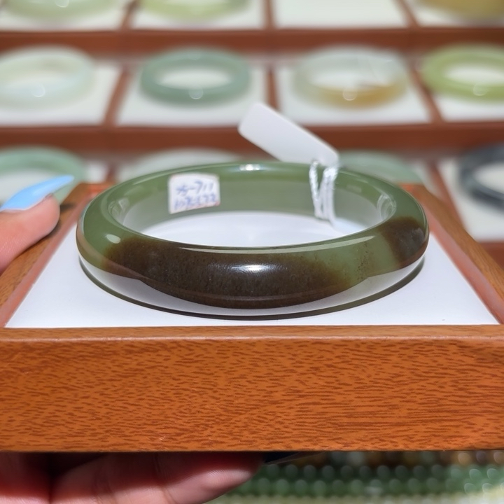 天然和田玉新疆若羌黄口糖56/57正装女士气质手镯