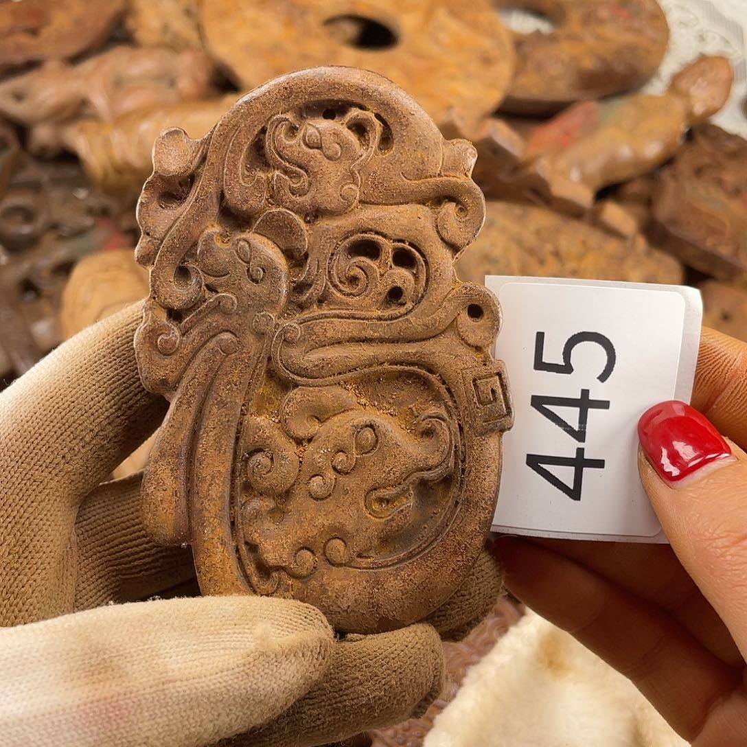 和田玉（糖玉）未镶嵌挂件