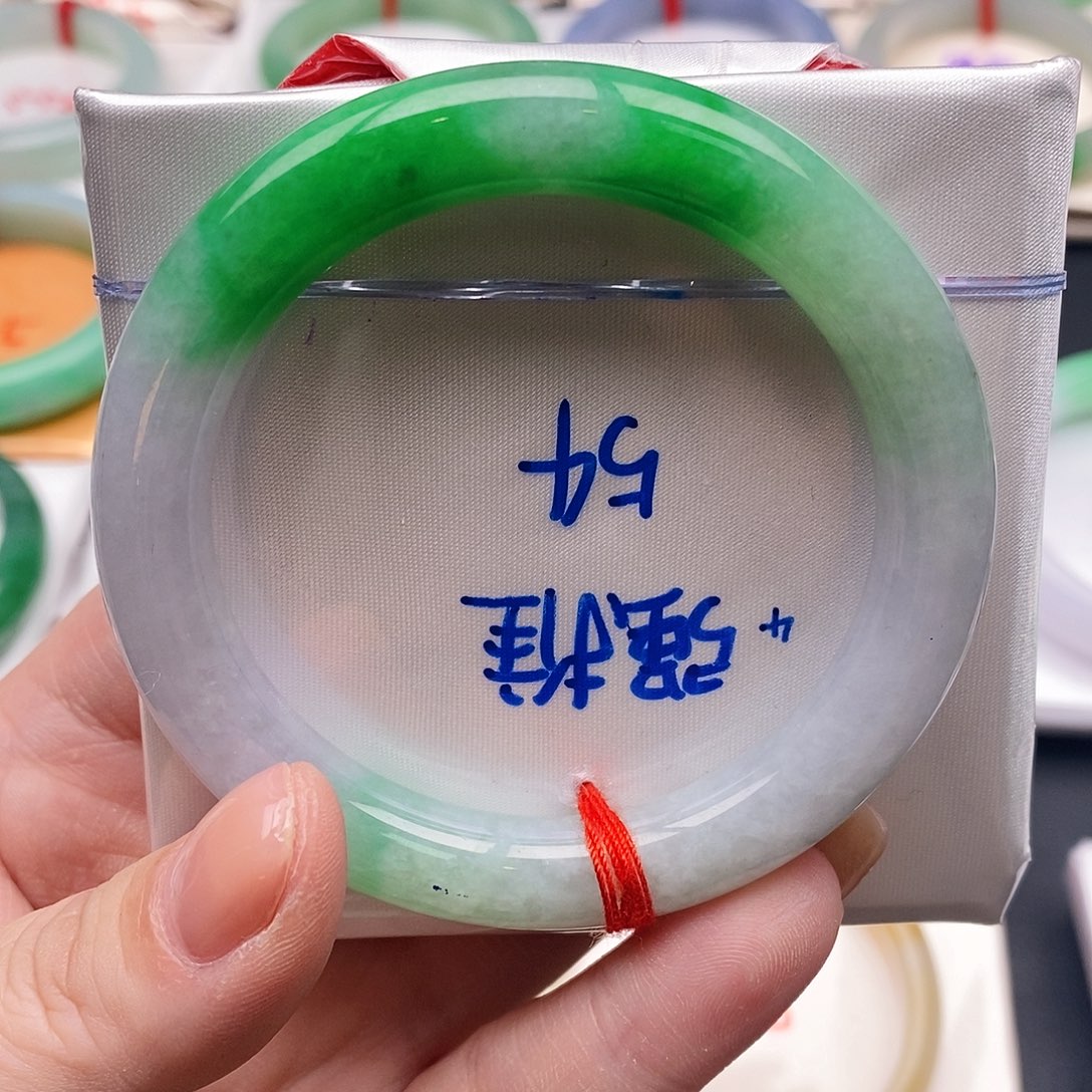 翡翠未镶嵌手镯54