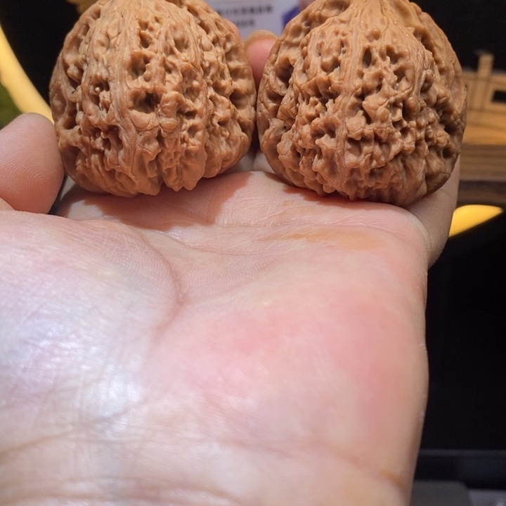 宁***心把件文玩核桃4230歪三角