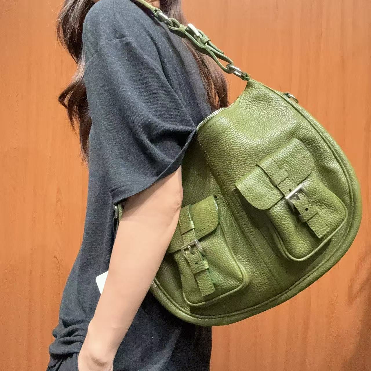 95新 Prada/普拉达 【蕾】76 0742 橄榄绿单肩包