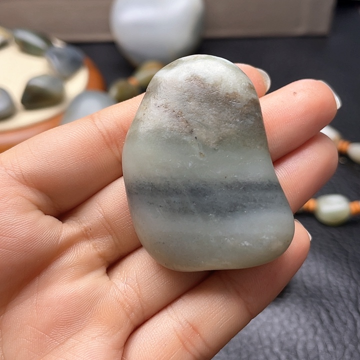 和田玉颈饰未镶嵌8