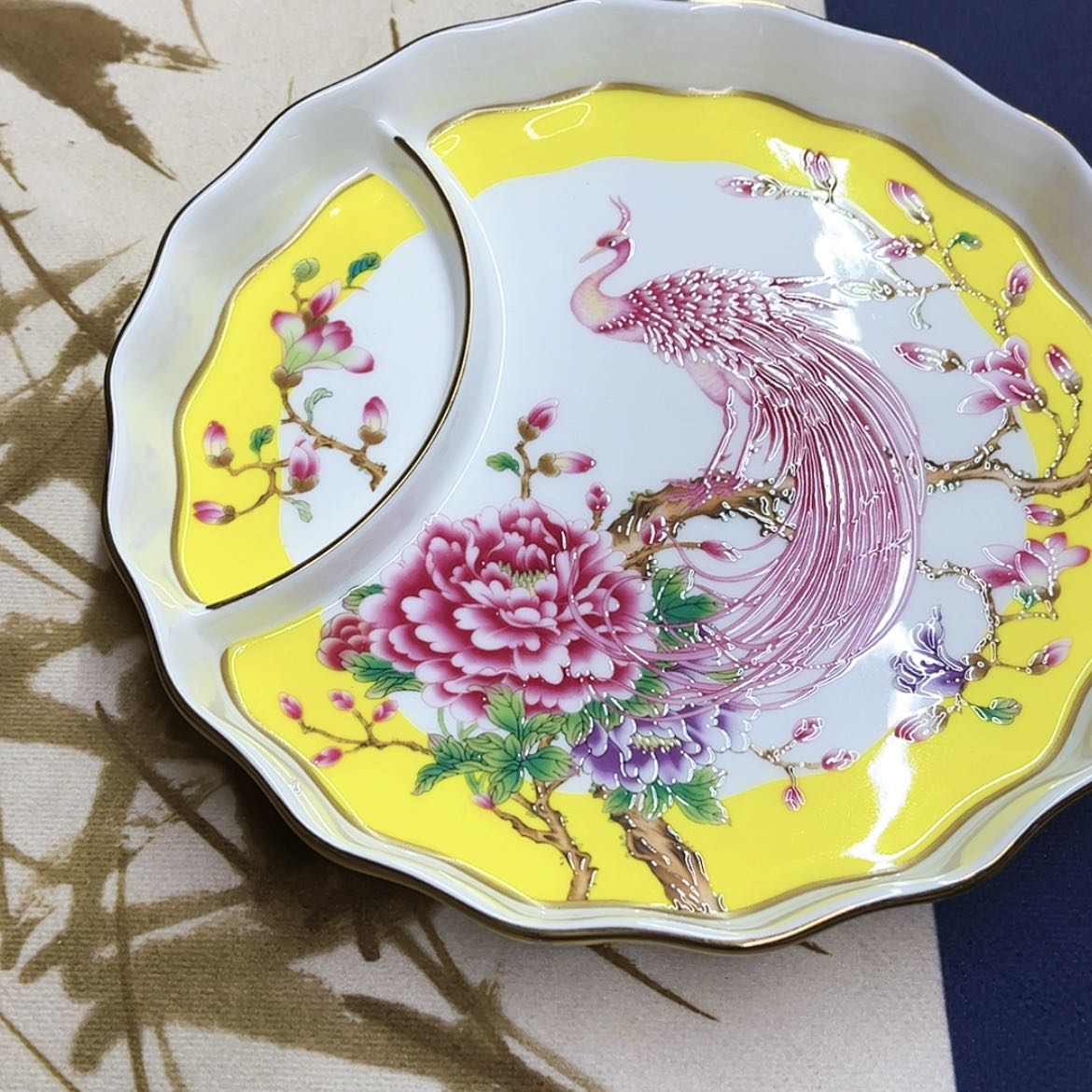 【闪购商品】骨瓷8英寸2黄。。。。。。