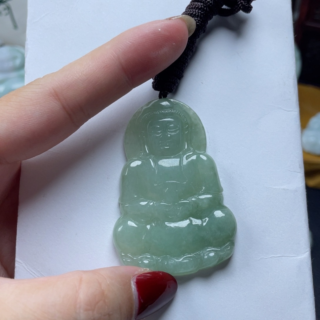 翡翠颈饰未镶嵌观音